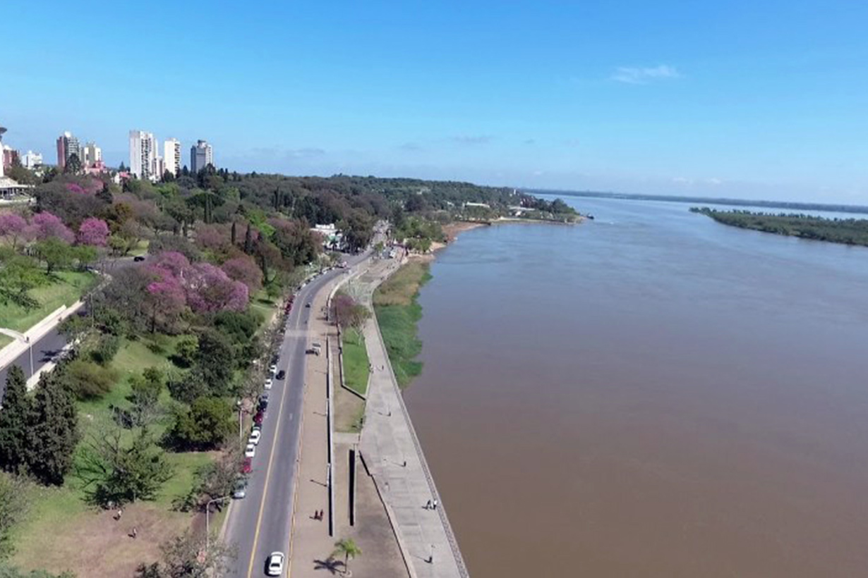 Prevén una rápida crecida del río Paraná que podría superar el nivel