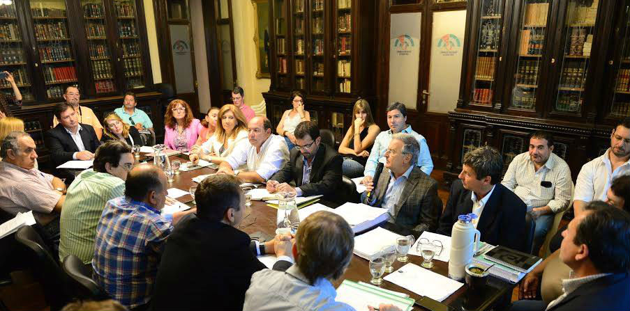 La reunión en Comisión de Diputados, con los ministros Stratta, Benedetto y De La Rosa.