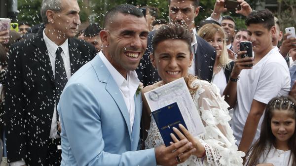 El futbolista celebró por 4 días su boda con Mansilla.