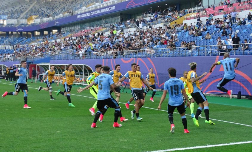 Alegría inicial: los uruguayos se habían puesto en ventaja gracias al gol de su capitán.