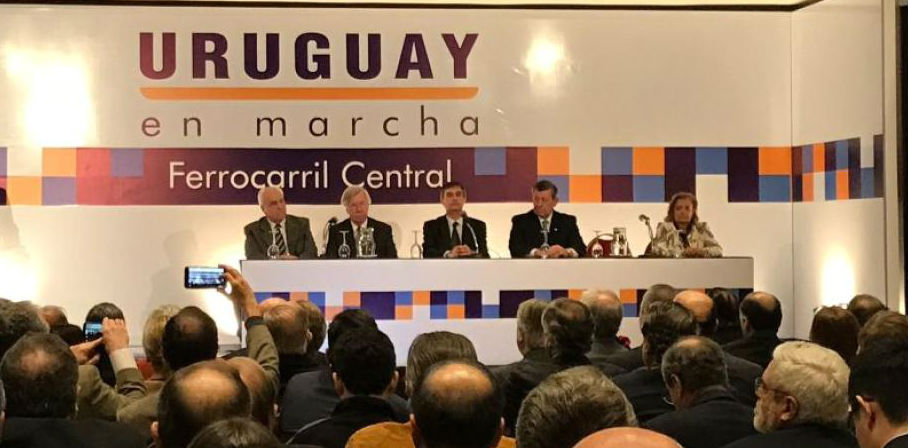El gobierno uruguayo impulsa el nuevo tren para seguir seduciendo a la pastera europea.