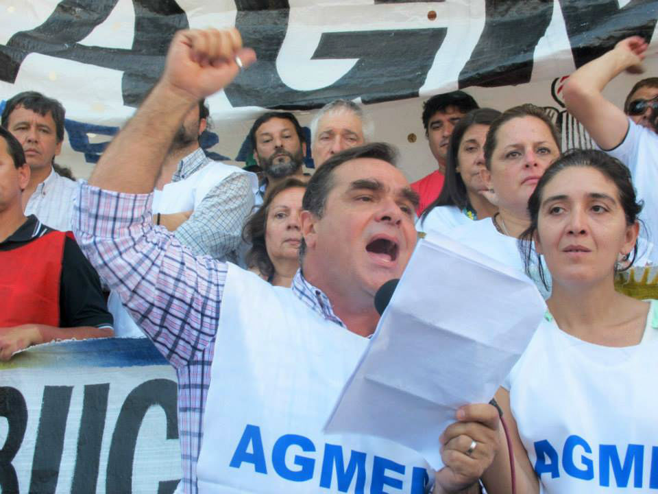 El 5 de marzo de 2014, Fabián Pecín, que entonces era el secretario general de AGMER, encabezó la protesta.