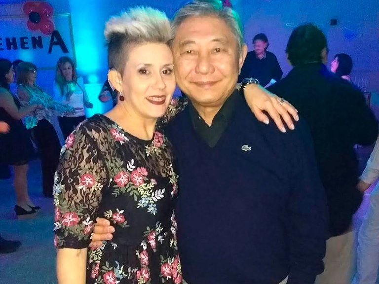 Junto al médico japonés Ricardo Yohena, que falleció el 2019