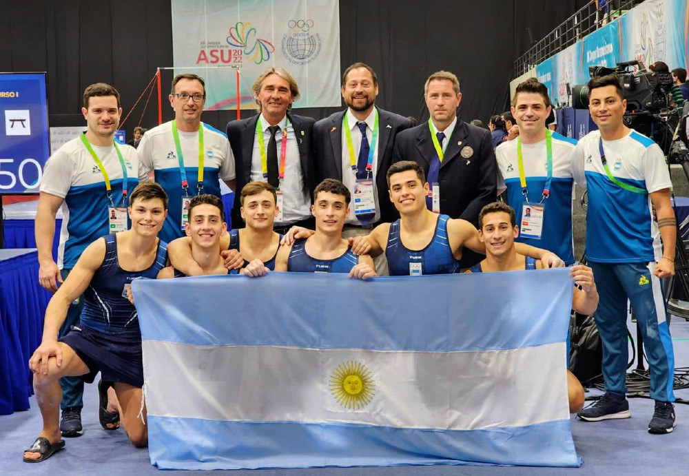 Este es el seleccionado argentino masculino de gimnasia artística en los Juegos Odesur.