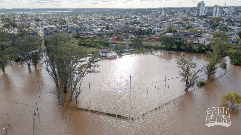 Wanderer´s también sufre la inundación (foto: 3200 deportes).