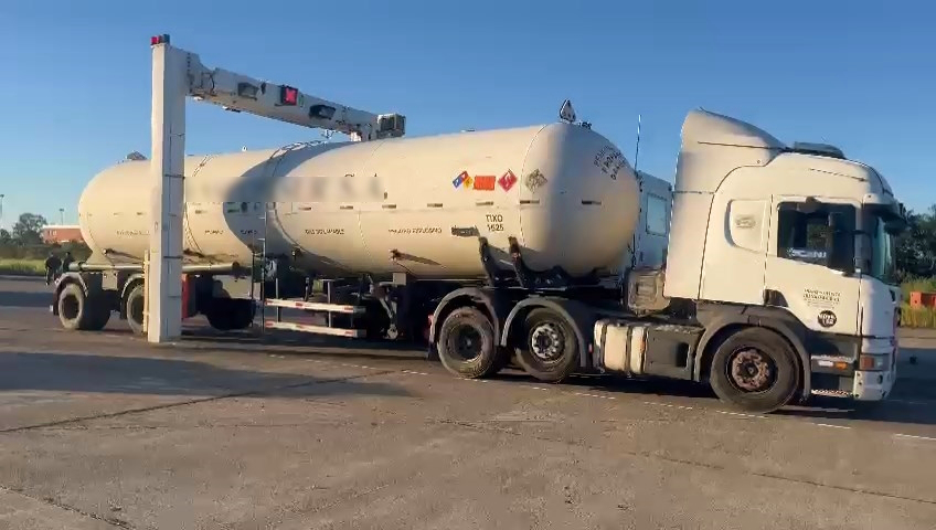 En dos camiones de combustible llevaban la marihuana.