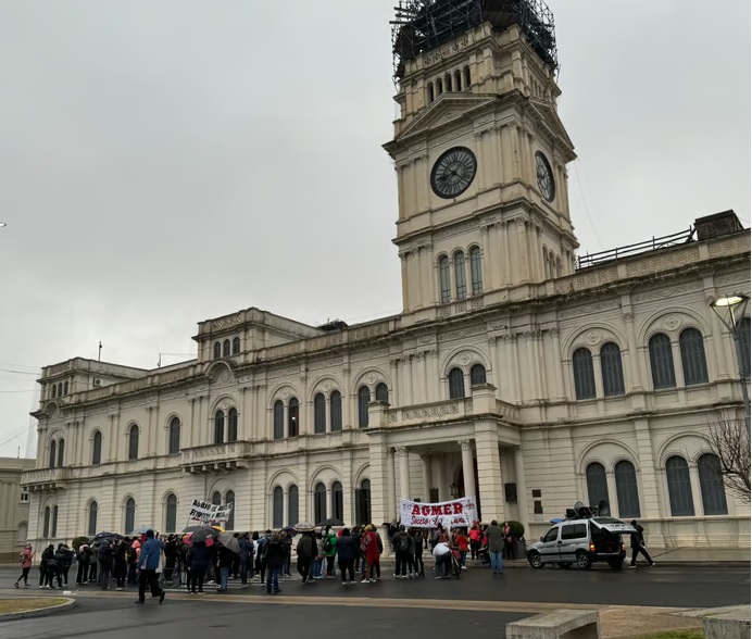 Tras la conciliación obligatoria, docentes reclamaron mejoras salariales en distintas ciudades de Entre Ríos