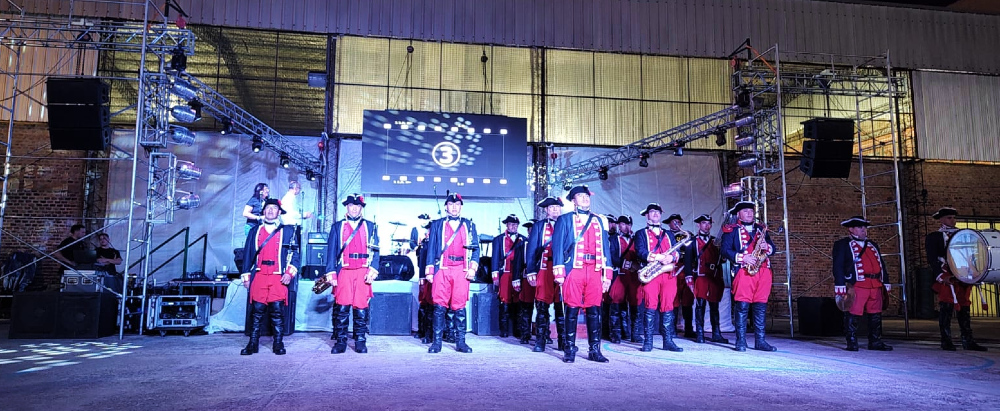 La Banda del Regimiento estuvo presente también en el recital.