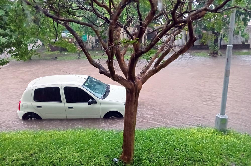 Otra parte de la ciudad también afectada.