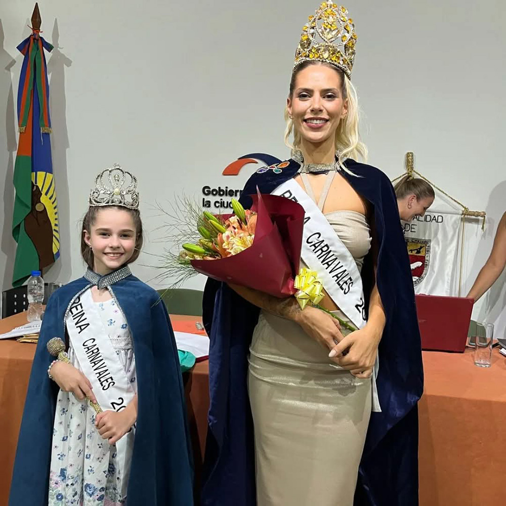 Araceli Fracalossi es la nueva reina y la pequeña Valentina también fue coronada.