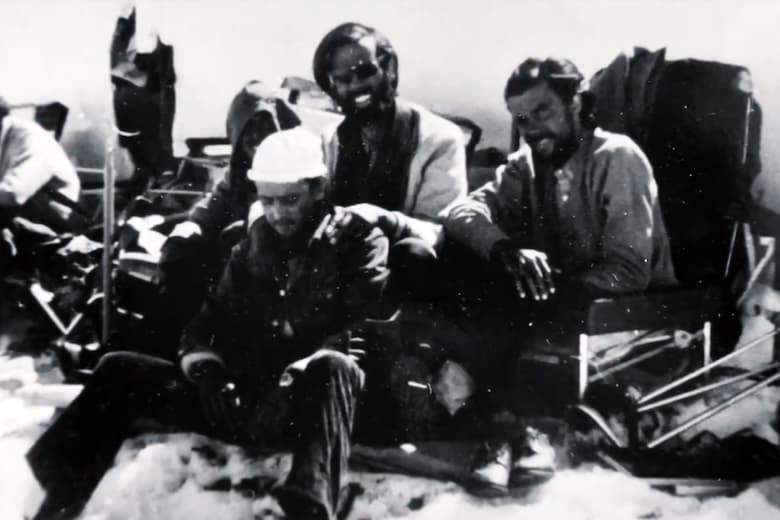 Los primos sobrevivientes de la caída del avión en la cordillera: Eduardo Strauch, Daniel Fernández Strauch y Adolfo Strauch.
