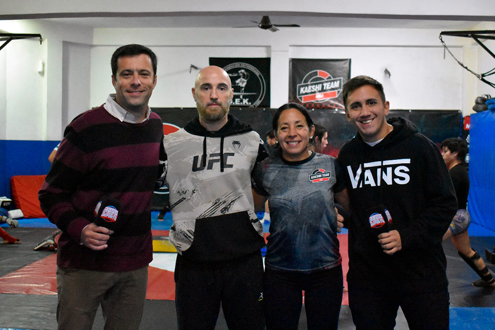 Teze y Balín conducen la academia especializada en artes marciales mixtas.