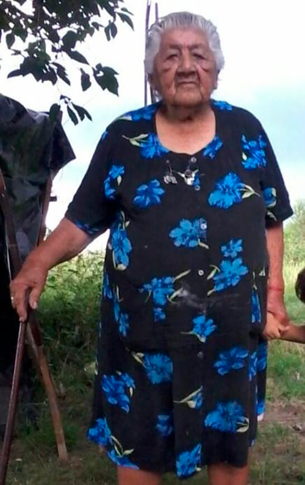 La mujer tuvo 14 hijos y este martes celebró sus 102 años.