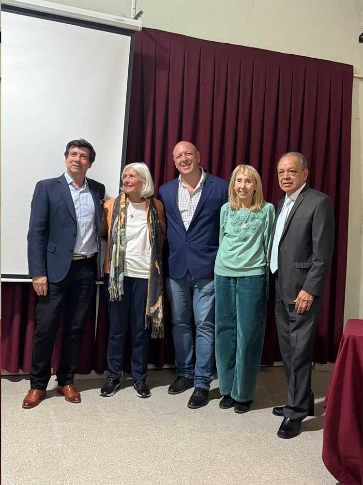 Diego García, Mercedes Schoenemann, Paulo Tisocco, Maucy Reissemweber y Juan Carlos Palacios