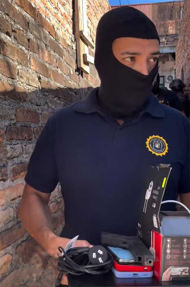 Crédito Concordia Policiales - El arma que se ve en la foto sería una réplica de plástico