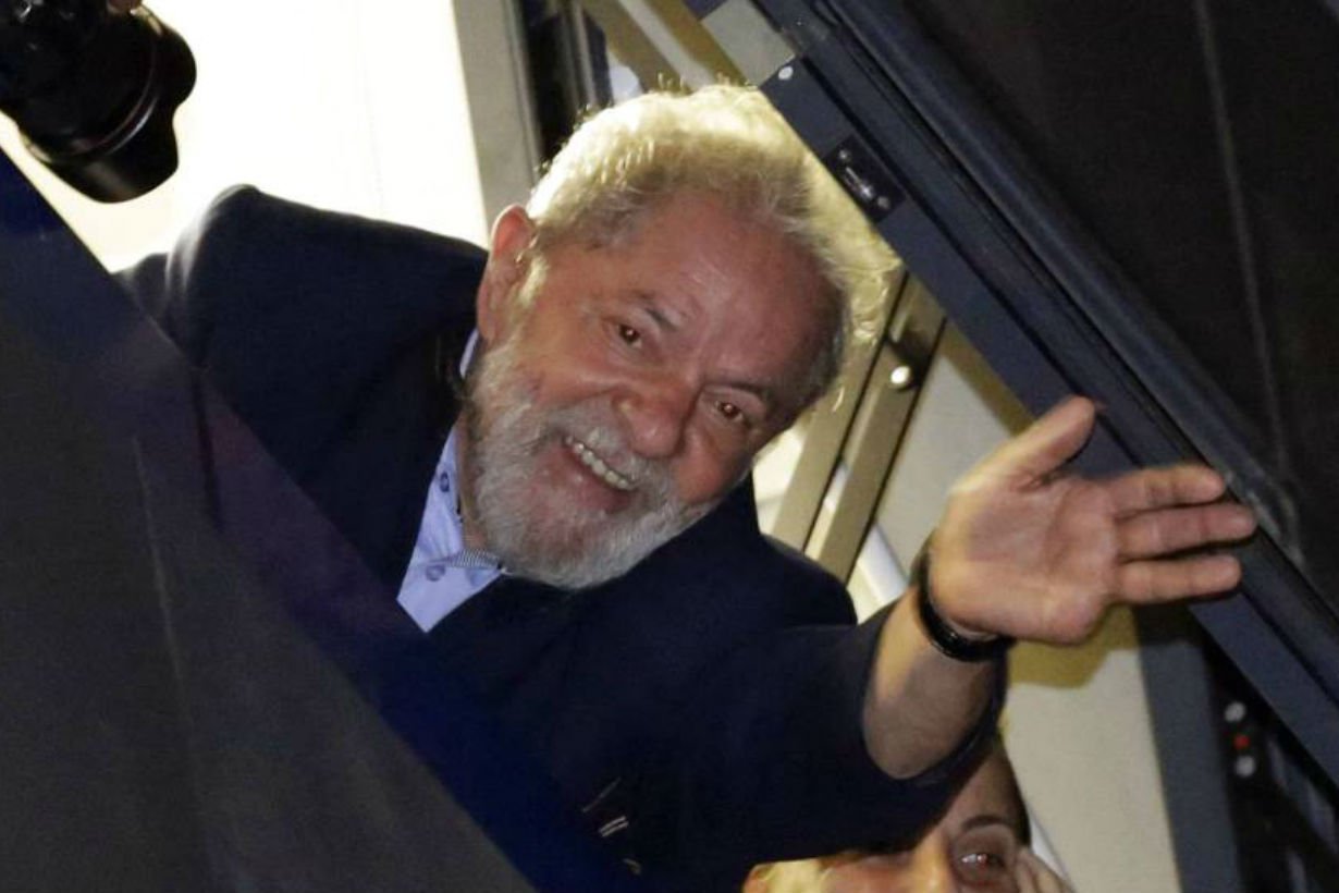 Lula pasó la noche en un sindicato.