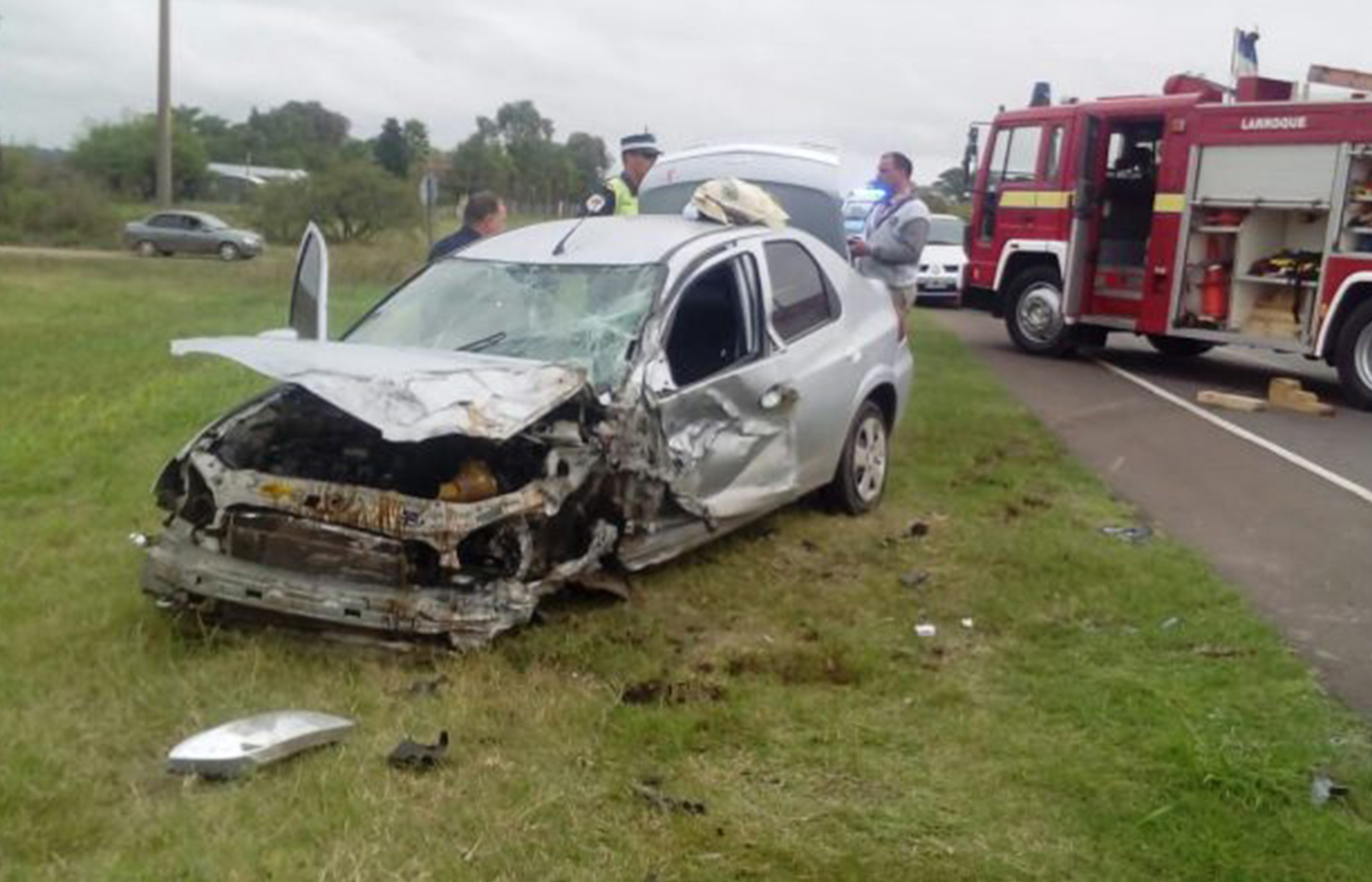 Un camión y un auto chocaron de frente en la ruta 16 - Noticias ...