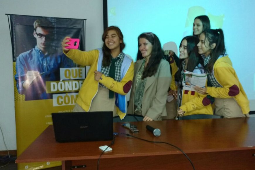 La selfie con la doctora, en su visita a Concordia