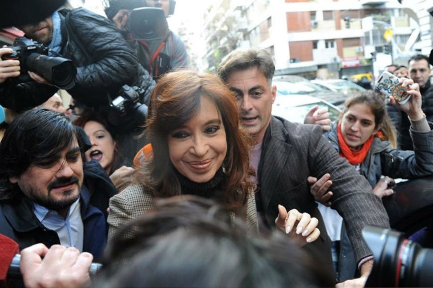 CFK, esta mañana al llegar a Tribunales.