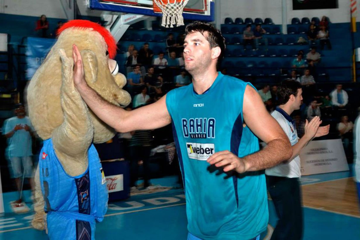 Ambrosino en tiempos de Bahía Basket.