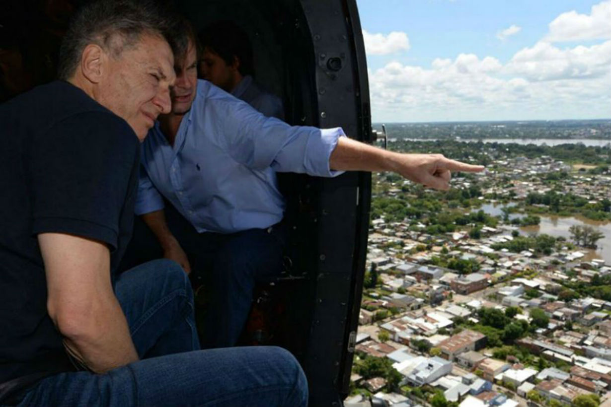 Macri en Entre Ríos, durante la creciente de 2015