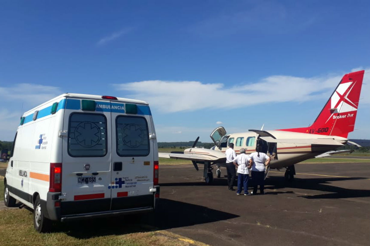 El avión con los médicos platenses (El Entre Ríos)