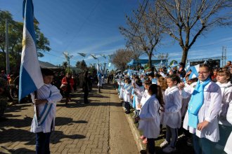 Con el recuerdo del paso de Belgrano por Entre Ríos, el gobierno provincial celebró el Día de la Bandera