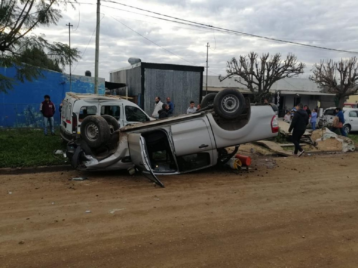 Una Mujer Se Descompensó Y Causó Un Impactante Accidente En Ciudad Entrerriana Triple Choque Y 9667