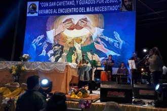 Con misas y procesiones, fieles celebran el Día de San Cayetano, patrono del pan y del trabajo