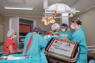 Destacan nuevo “gesto solidario”, que permitió un implante de dos órganos en bloque