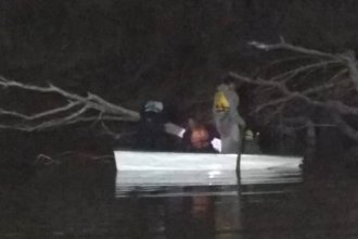 Un hombre murió ahogado tras caer en un arroyo: había salido a navegar con un amigo