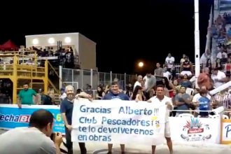 Un cartel dedicado a Fernández sorprendió a todos en el cierre del Carnaval del País: ¿qué explicación dieron?