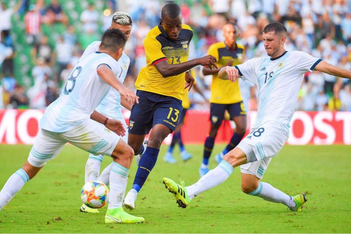 Аргентина эквадор обзор. Football Argentina Qatar. Эквадор 2022 Страна. Qatar vs Equador.