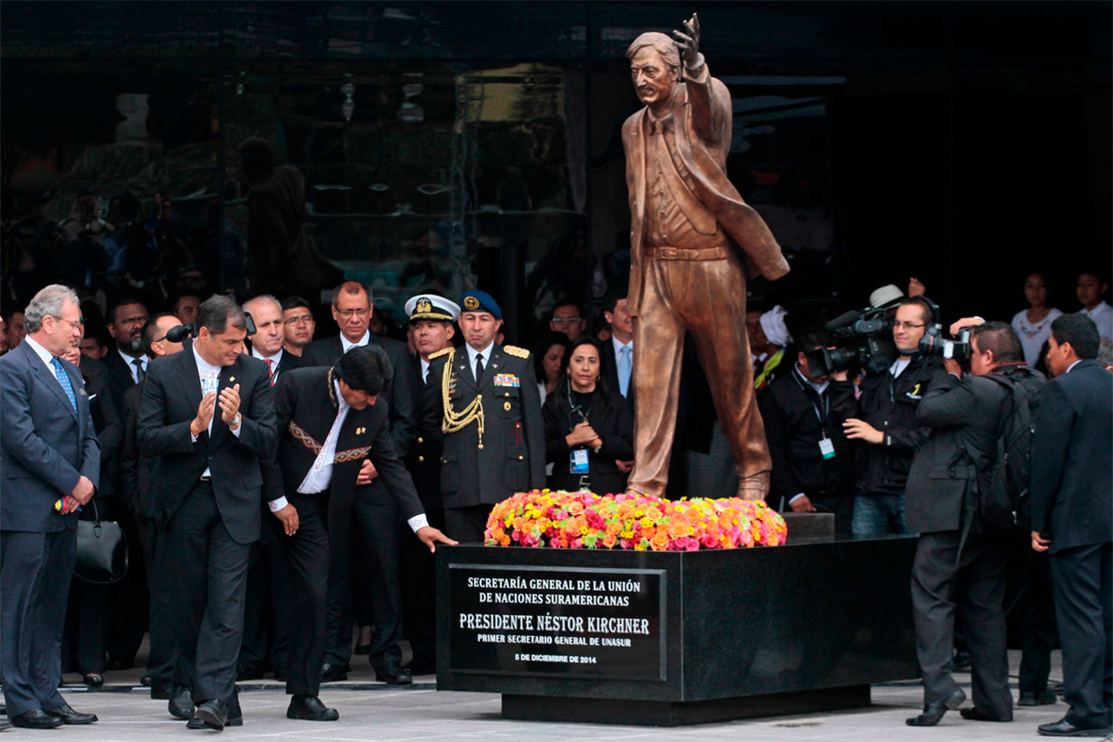 El monumento a Kirchner, en Ecuador