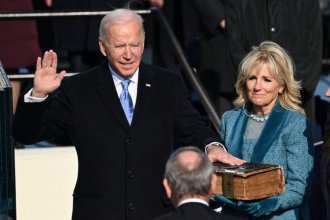 En su primer día como presidente de Estados Unidos, Biden firmó 17 decretos