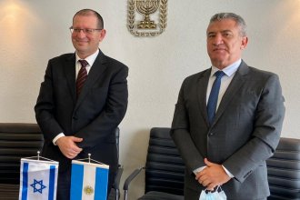 Urribarri inició negociaciones para retomar el proyecto de modernización del Tanque Argentino Mediano