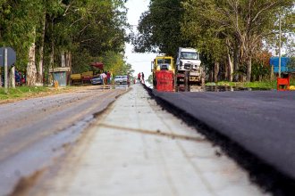 Avanza el asfaltado de un camino central en el departamento Colón