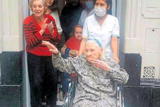 Angélica, la entrerriana que sobrevivió al virus y celebró sus 110 años junto a la mamá de Charly García