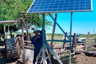 Instalan kits fotovoltaicos para garantizar el acceso a la energía en zonas rurales
