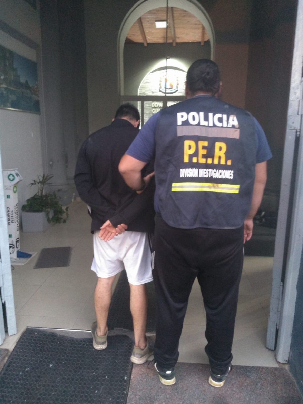 En La Vía Pública Detuvieron A Un Hombre Que Tenía Pedido De Captura Por Haber Cometido Varios