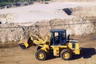 Duras críticas a Bordet por la extracción de arena en la provincia