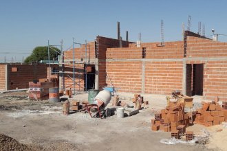 Con fondos provinciales, construyen 26 viviendas en Larroque y Viale