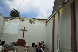 Por el fuerte temporal, se voló el techo de una iglesia en Gualeguaychú