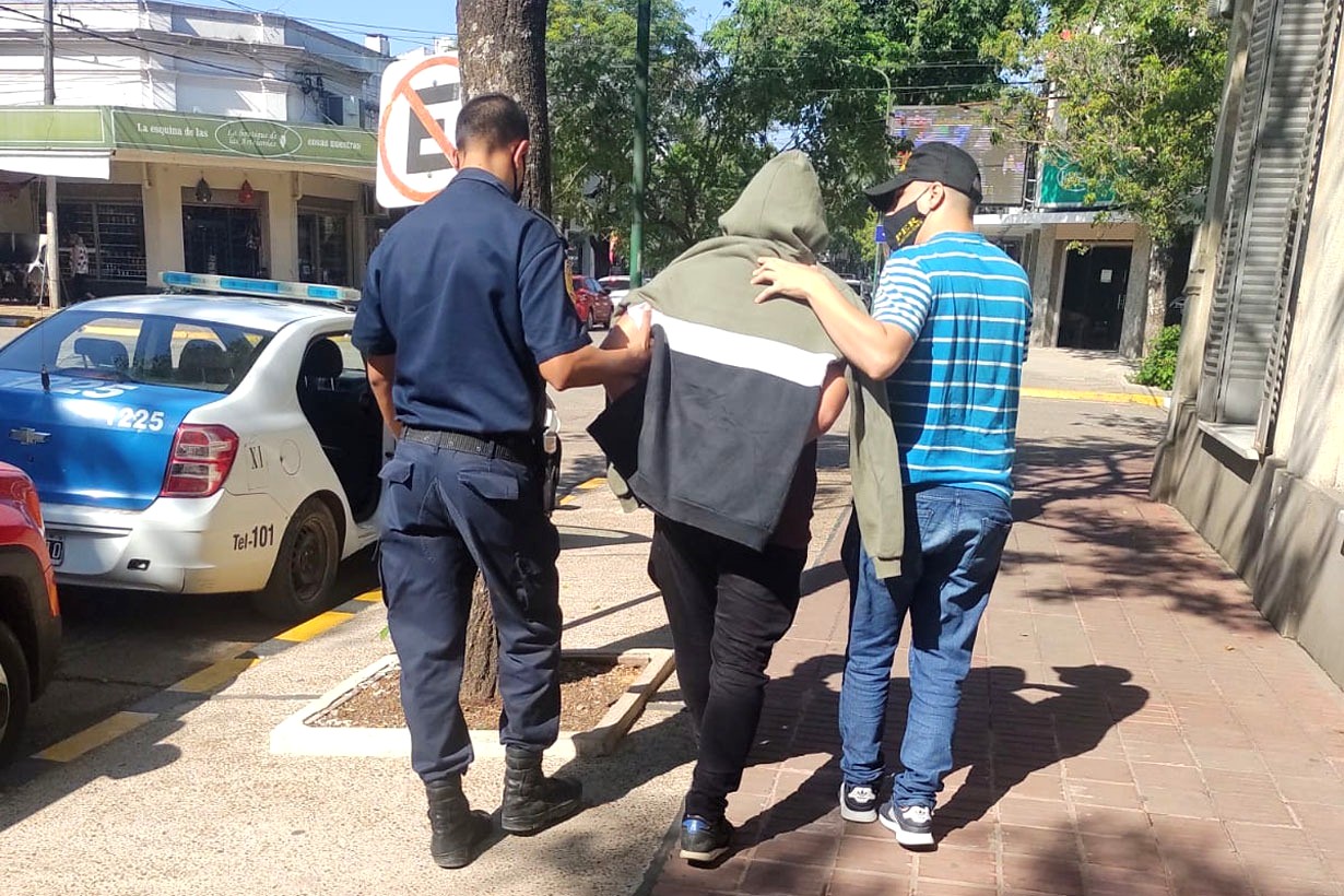 Se entregó el camionero acusado de provocar la muerte de una joven y ...