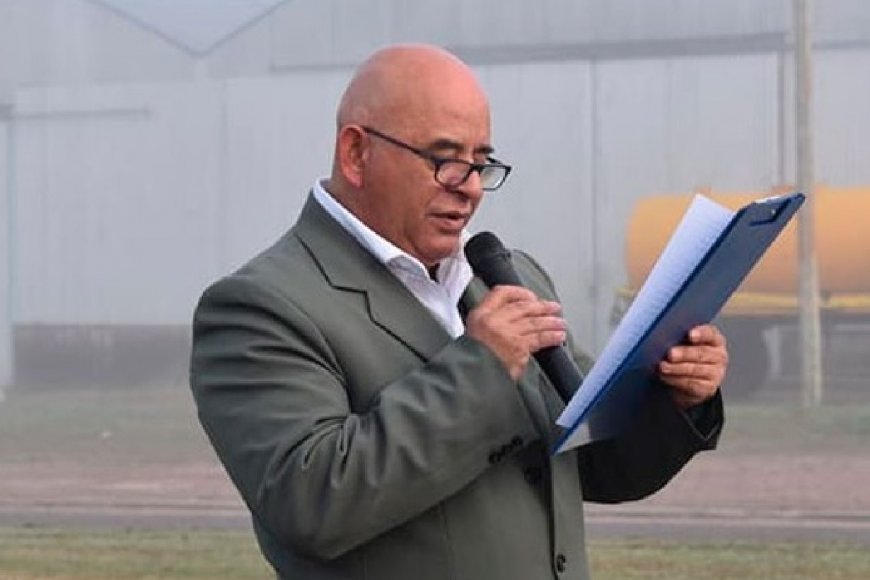 Fabián Constantino, intendente de Gilbert.