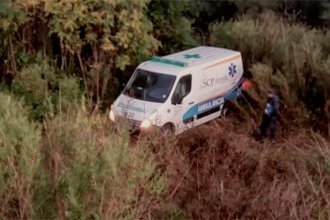 Ambulancia sufrió un despiste cuando trasladaba a dos pacientes hacia Paraná