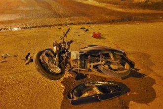 Motociclista terminó en el hospital tras chocar contra un auto