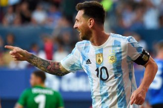 Inolvidable faena goleadora de Messi, con Lisandro Martínez y Marcos Senesi en la cancha