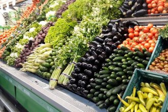 Acuerdan aumentos para cortes de carne, frutas y verduras del programa Precios Cuidados