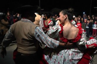 Vecinos de Villa Zorraquín disfrutaron de una noche de música y baile por las celebraciones de San Cayetano